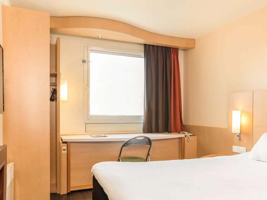 Hotel Ibis Issy Les Moulineaux "Val De Seine" Habitación foto